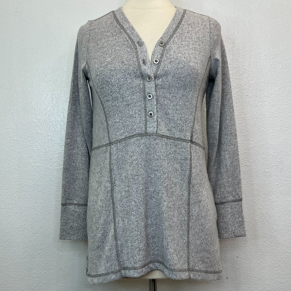 New Logo Lori Goldstein Gray Long Sleeve Martin Top Stretch Soft Pockets Sz XXS